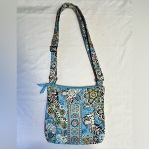 NWOT Retired Pattern Vera Bradley Large Hipster Crossbody Bag Bali Blue Purse